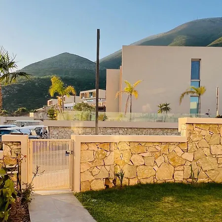 Mara Сasa de vacaciones *